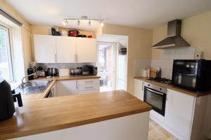 Kitchen- click for photo gallery